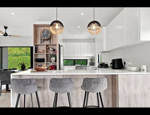 3 BEDROOM TOWNHOUSE FOR SALE IN PALM LAKES ESTATE